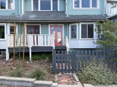 Main picture of 126 S Avenue 63
