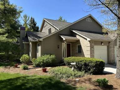 Main picture of 457 Village Oaks Ct