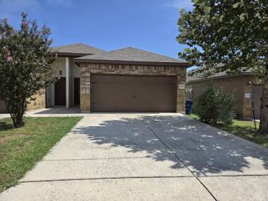 Main picture of 2546-48 Pahmeyer Rd