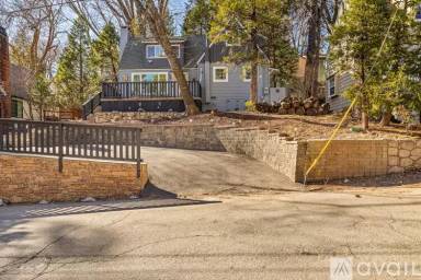 Main picture of 284 Walnut Hls