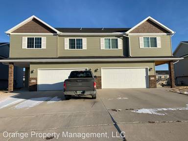 Main picture of 3304 8th St NE