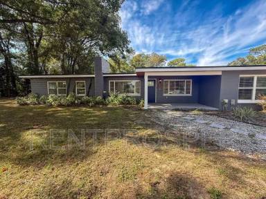 Main picture of 1130 W Lake Brantley Rd