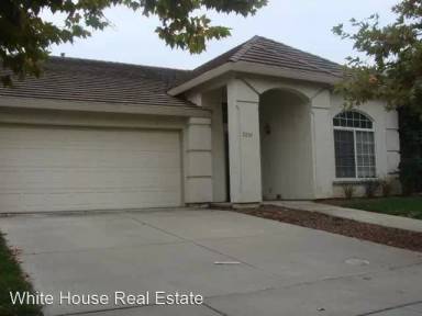 Main picture of 3216 Mayten Way