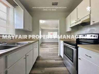Main picture of 4523 Gulfstream Rd
