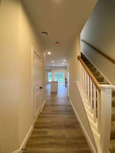 Main picture of 327 White Oak Rd