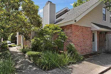 Main picture of 8335 Summa Ave