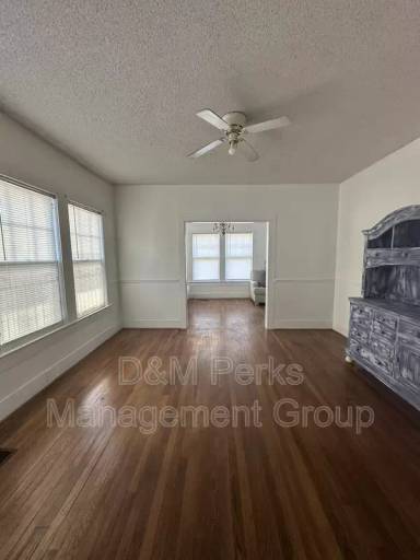 Main picture of 1714 Dartmouth Ave