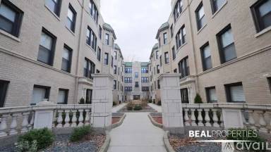 Main picture of 4040 N Ashland Ave