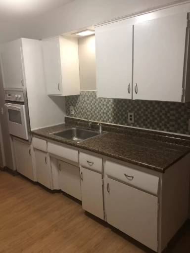 Main picture of 3724 Washington Blvd