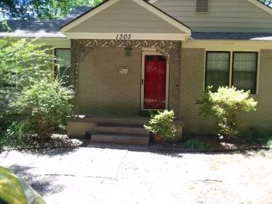 Main picture of 1303 S Perkins Rd