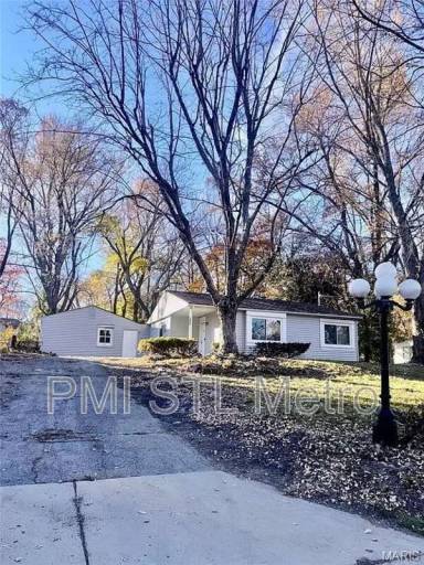 Main picture of 25 S Dellwood Ave