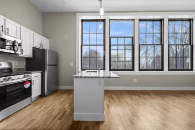 Main picture of 45 Johnston Ave