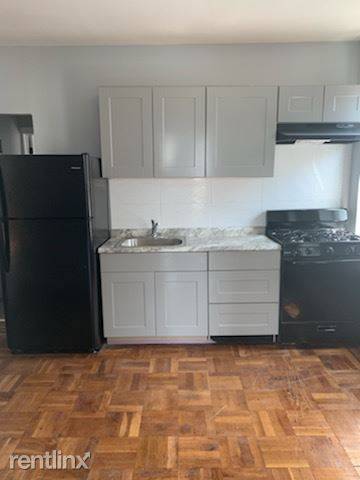 Main picture of 739 Pennsylvania Ave