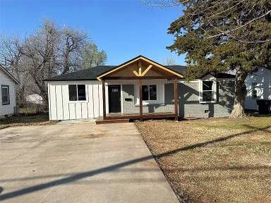 Main picture of 6705 SE 15th St