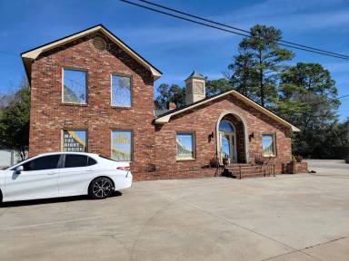 Main picture of 842 Northside Dr E