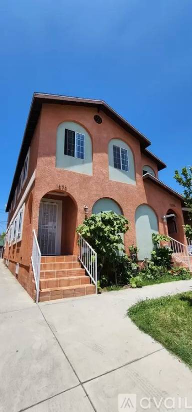 Main picture of 1873 W Jefferson Blvd