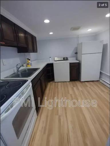 Main picture of 60 Jefferson Rd