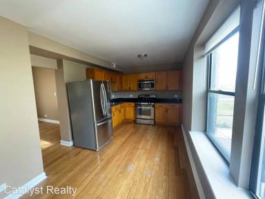 Main picture of 6152 S Martin Luther King Dr