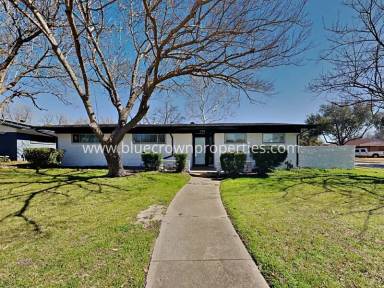 Main picture of 2702 Wallin Dr