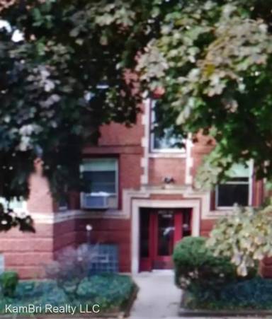 Main picture of 1530 E 74th Pl