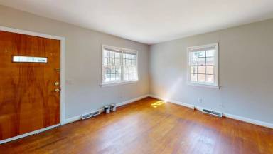 Main picture of 820 Wabash Ave