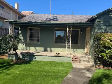 Main picture of 13345 Burbank Blvd