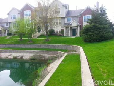 Main picture of 2834 N Greenwood Ave