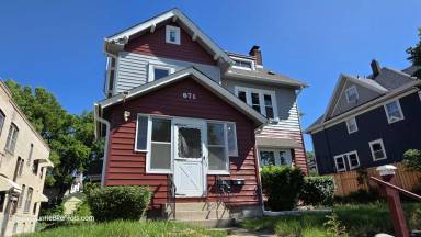 Main picture of 871 Saint Clair Ave