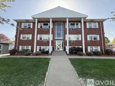 Main picture of 924 Main St