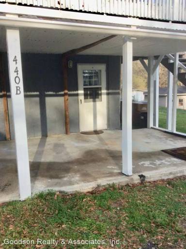 Main picture of 440 Roberta Ave