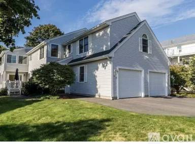 Main picture of 8 Myrica Ave
