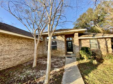 Main picture of 1528 Bay Woods Rd