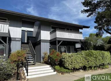 Main picture of 241 Masters Ct