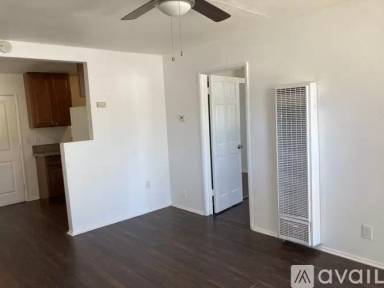 Main picture of 201 N Valley View Dr