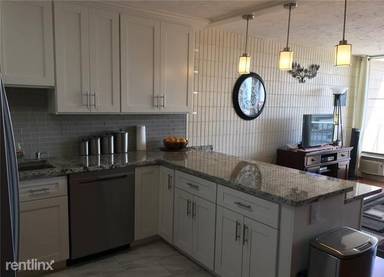 Main picture of Parkwoods Condos