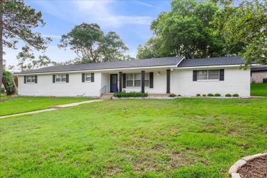 Main picture of 8901 Whippoorwill Dr
