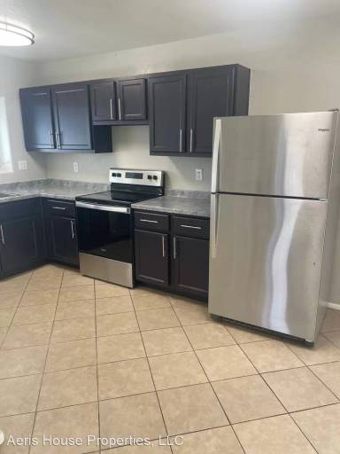 Main picture of 1218 E Wood St