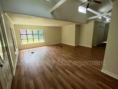 Main picture of 18819 Greenwell Springs Rd