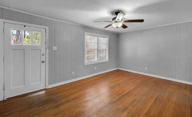 Main picture of 3824 James Ave