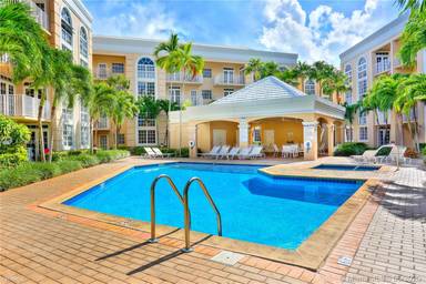 Main picture of University Inn Condo