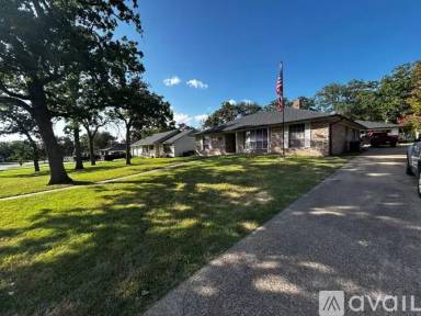 Main picture of 2007 Southwood Dr