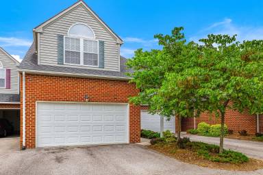 Main picture of 120 Tall Oak Blvd