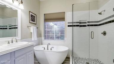 Main picture of 3520 Oak Lawn Ave