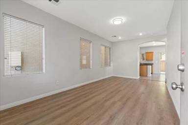 Main picture of 920 Shining Rose Pl