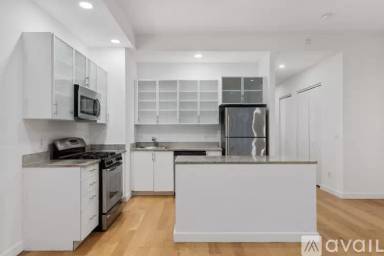 Main picture of 45 Wall St Apartments