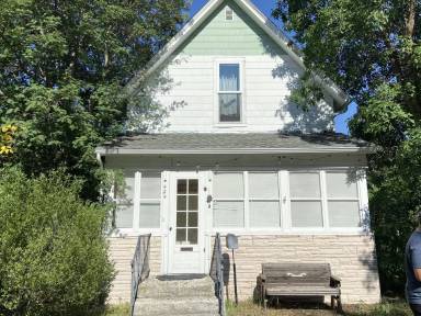 Main picture of 424 N Church Ave
