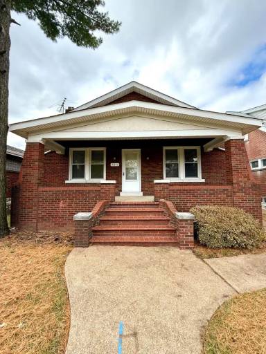 Main picture of 5211 Windsor Pkwy