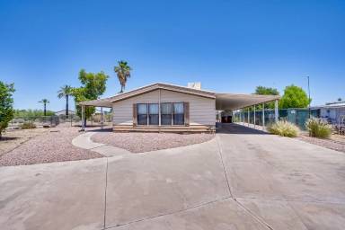 Main picture of 19255 N Carnation Dr