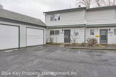 Main picture of 425 NE 105th St