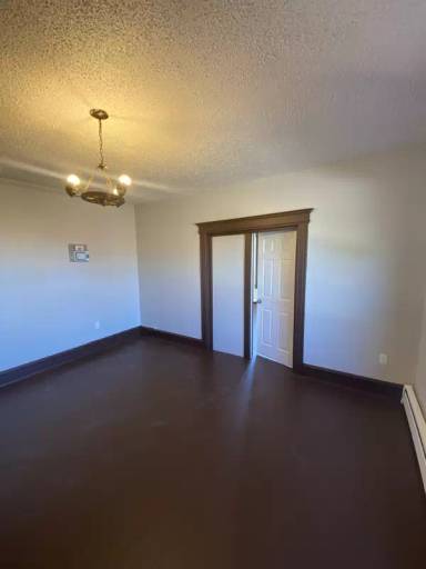 Main picture of 844 Park St
